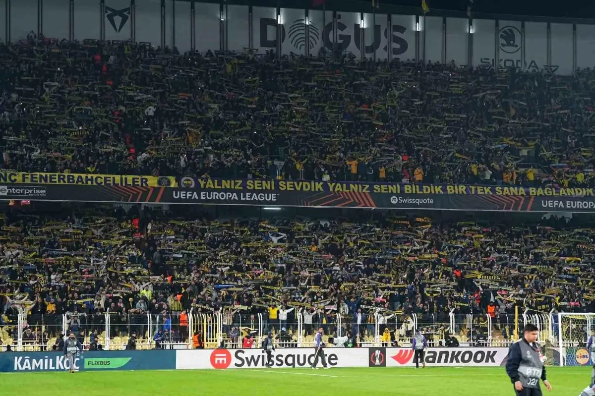 UEFA Avrupa Ligi: Fenerbahçe: 0 Nottingham Forest: 0 (Maç devam ediyor)