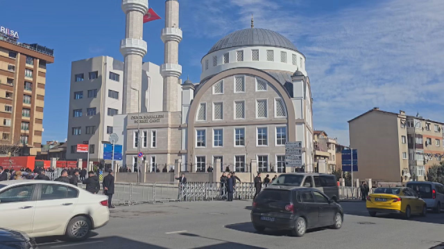 cumhurbaskani erdogan a cuma namazinda surpriz 19586664 198 m