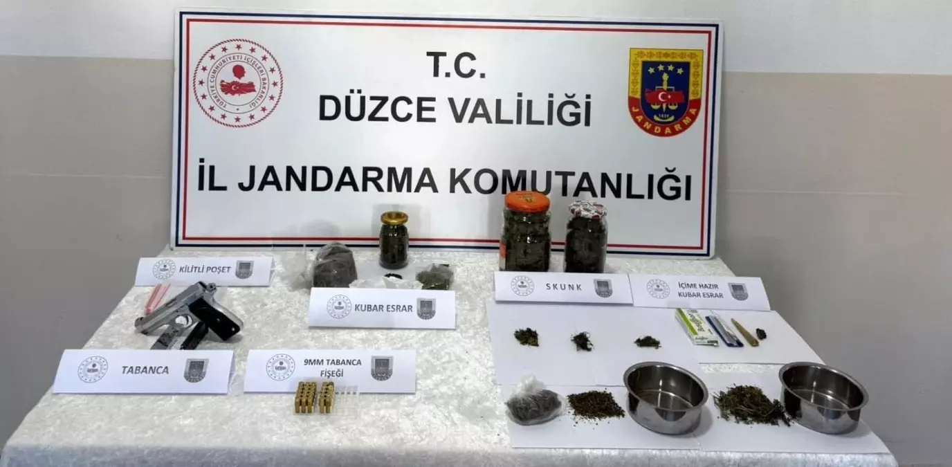 Düzce'de uyuşturucu operasyonunda 2 kişi gözaltına alındı