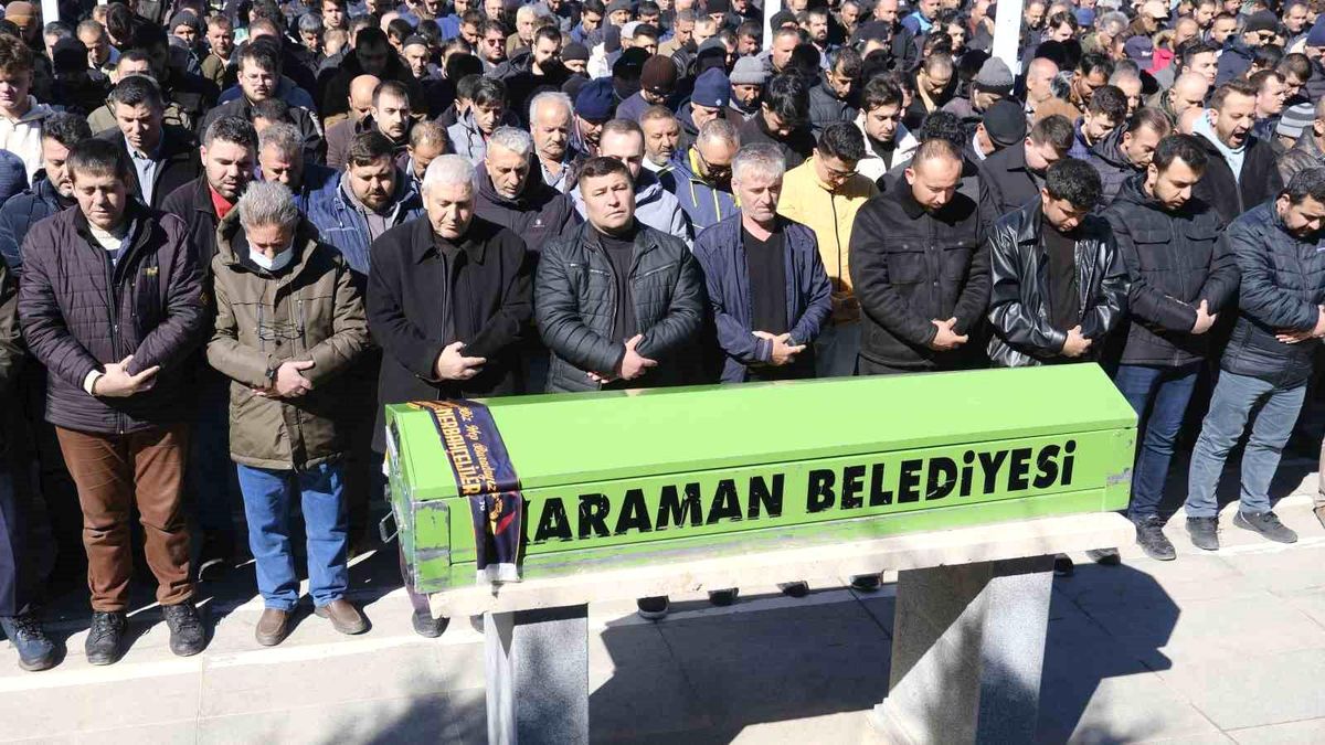 Feci kazada ölen karı koca yan yana toprağa verildi