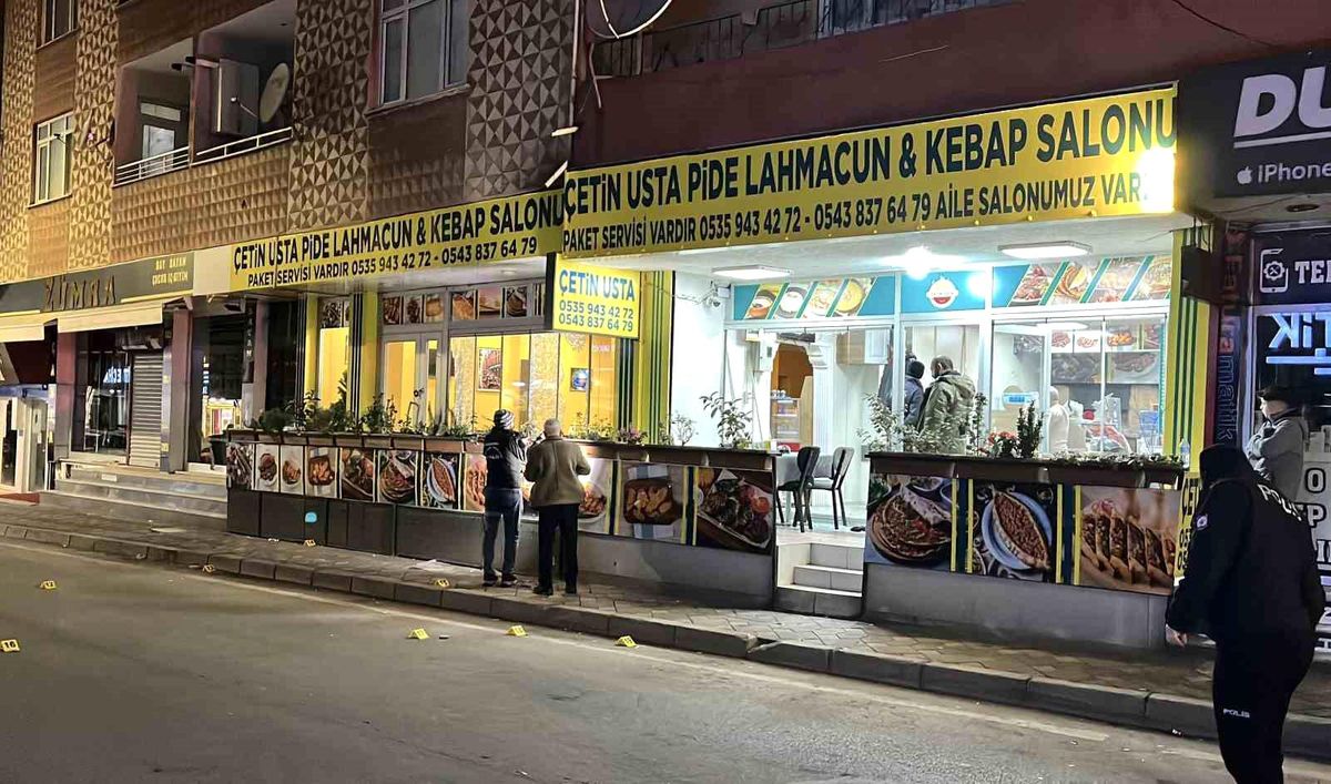 Kocaeli'de kebapçıya silahlı saldırının görüntüleri ortaya çıktı