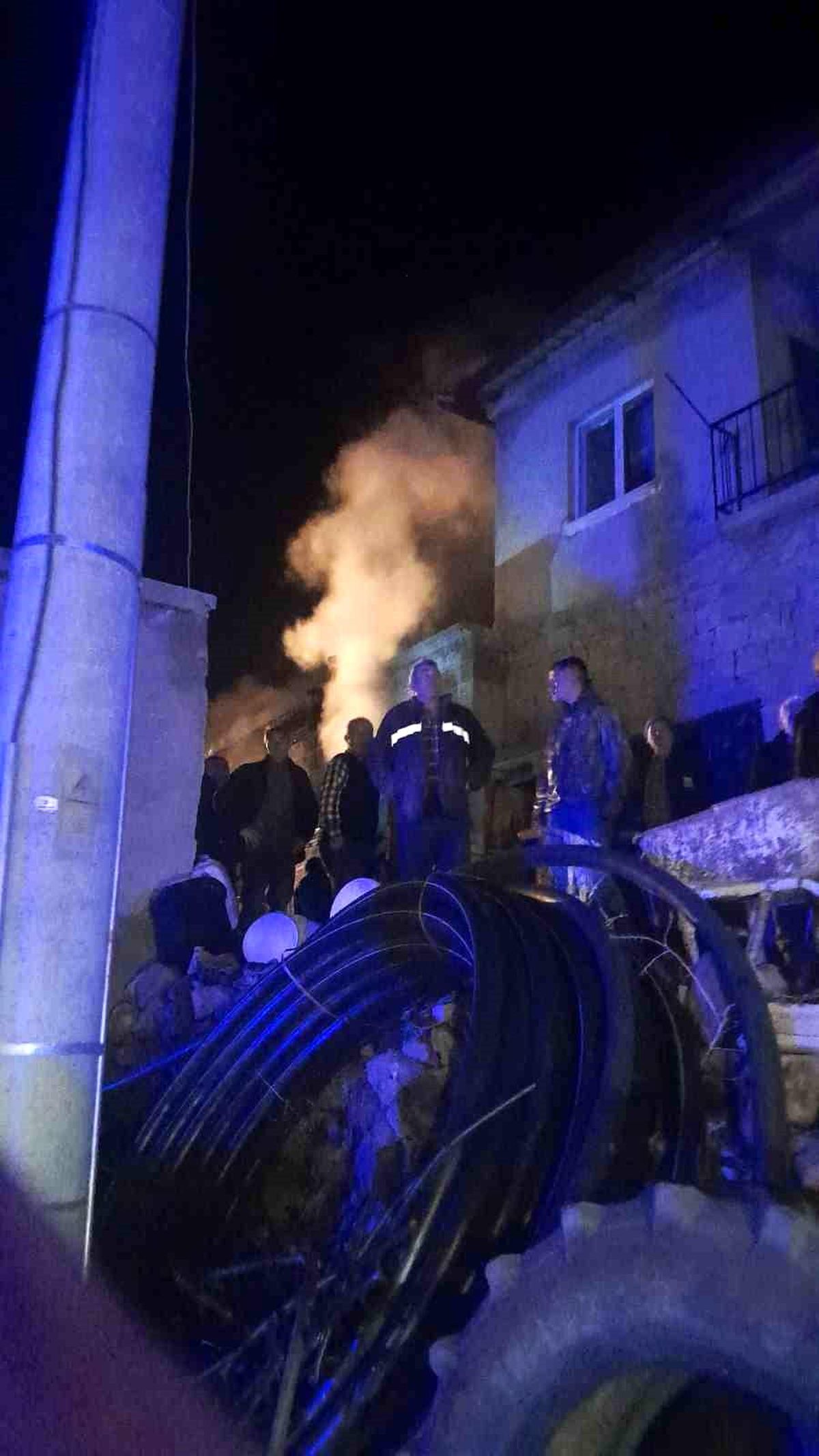 Niğde'de devrilen soba yangına yol açtı: 1 kişi yaralandı