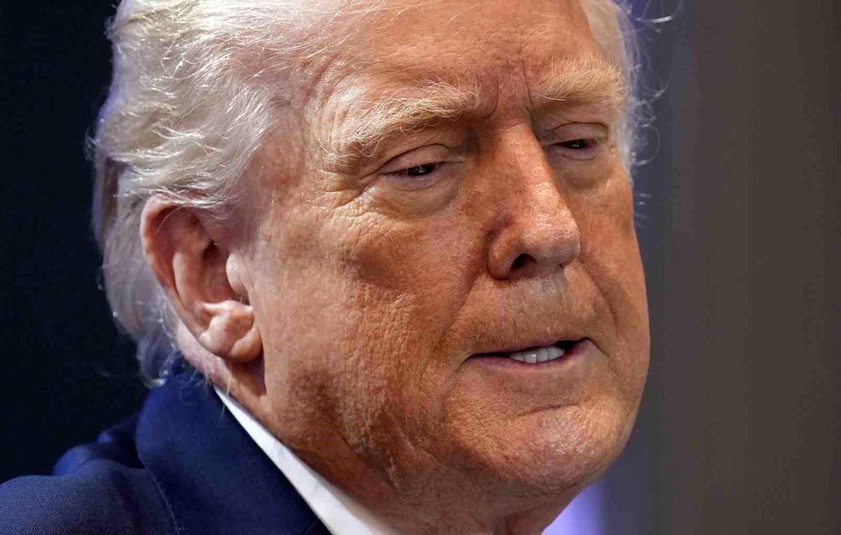 Trump'tan ABD Yüksek Mahkemesi'nin gümrük tarifelerinin iptali kararına sert tepki
