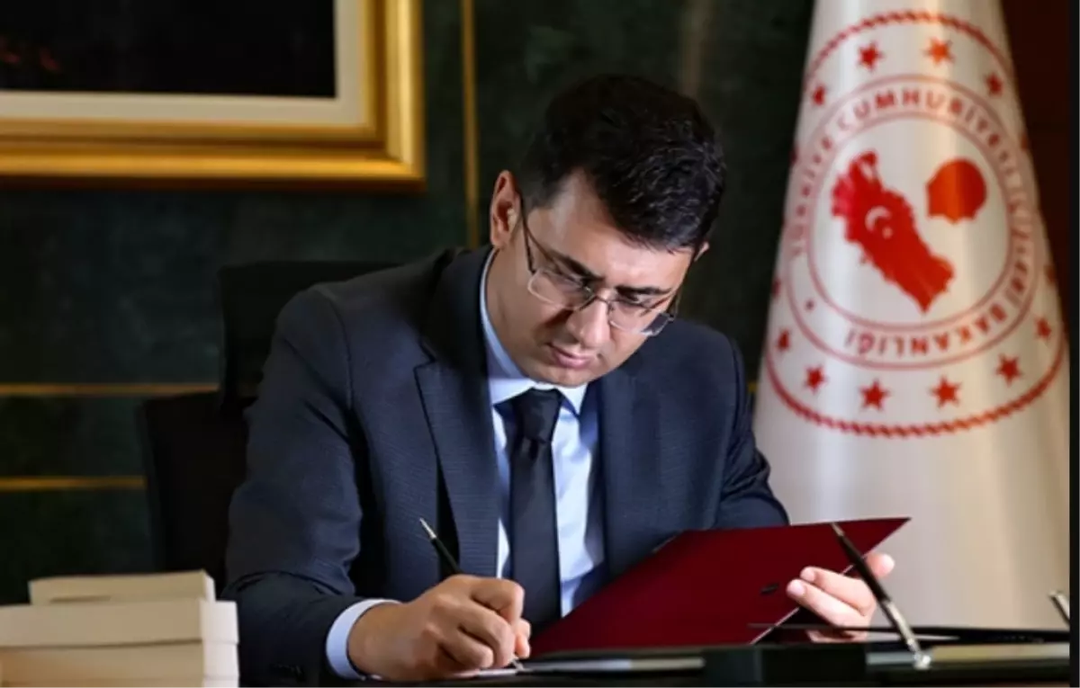 Uşak Valisi kim oldu? Yeni Uşak Valisi Serdar Kartal kimdir, nereli, kaç yaşında?