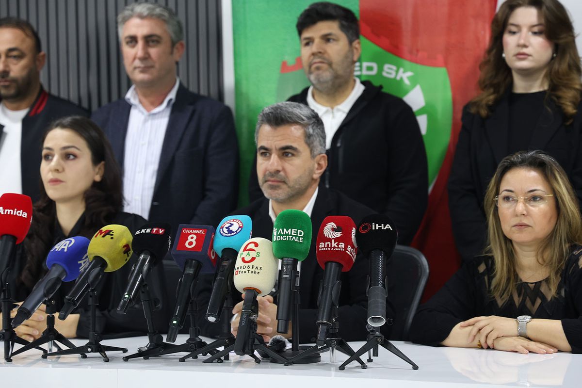 Amedspor'dan hakem hatalarına ilişkin açıklama: Önümüz kesiliyorsa suskun kalmayacağız
