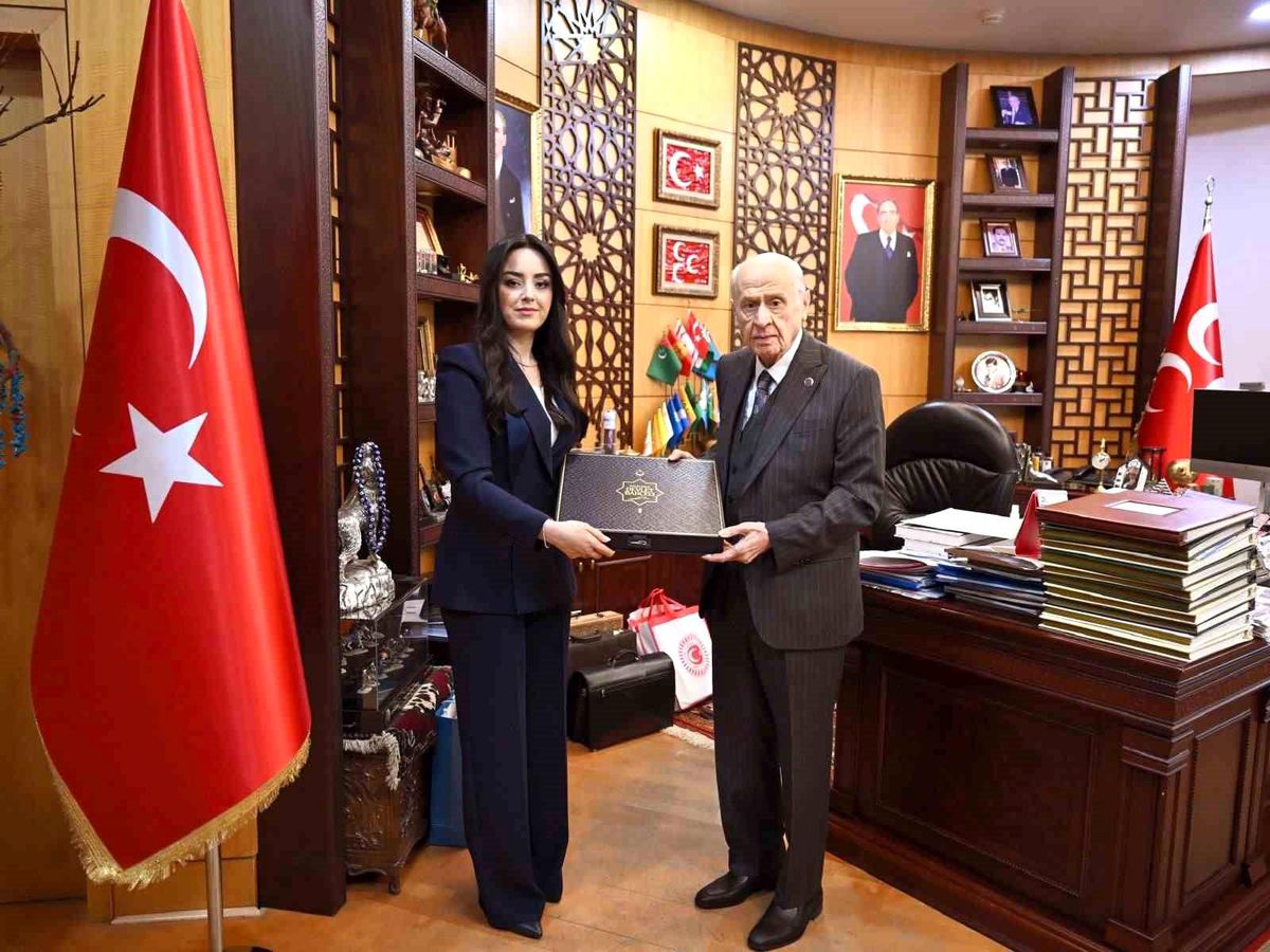 'Eserlerle Devlet Bahçeli' kitabı kamuoyuna sunuldu