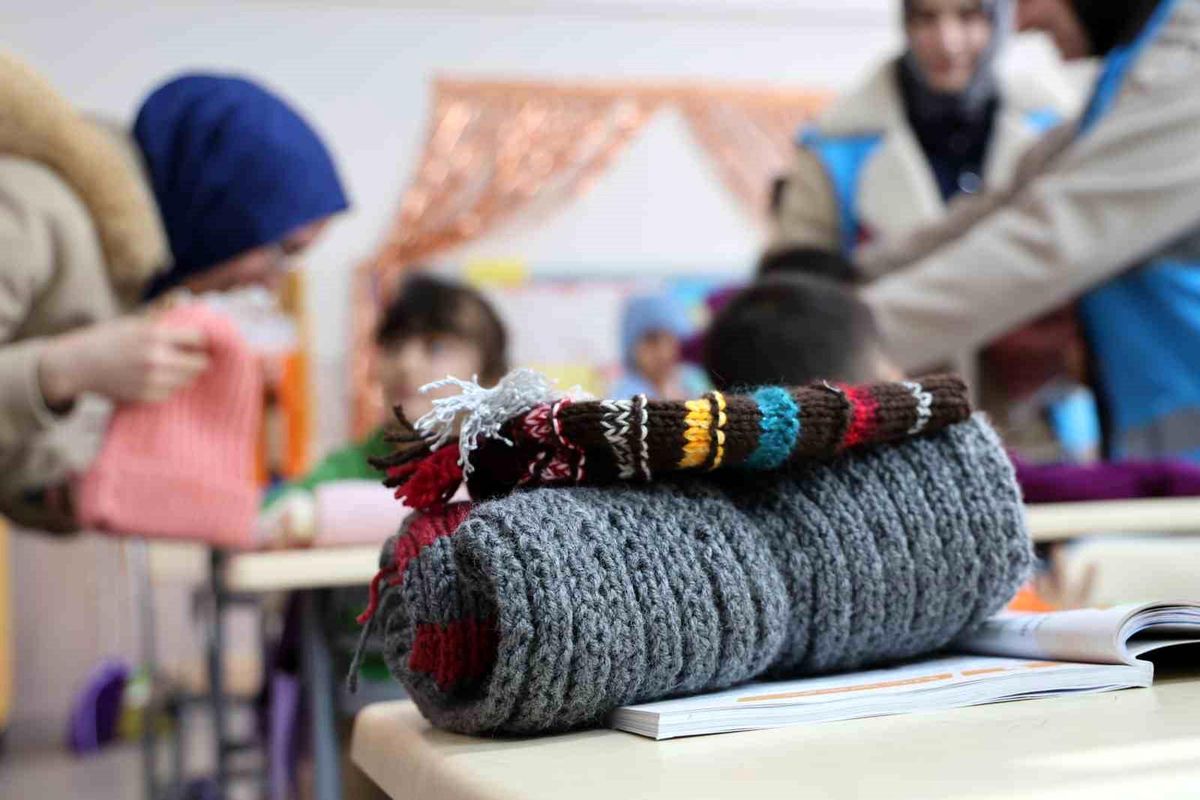 İstanbul'dan Elazığ'a "Isıtan Eller" projesi ile gönül köprüsü
