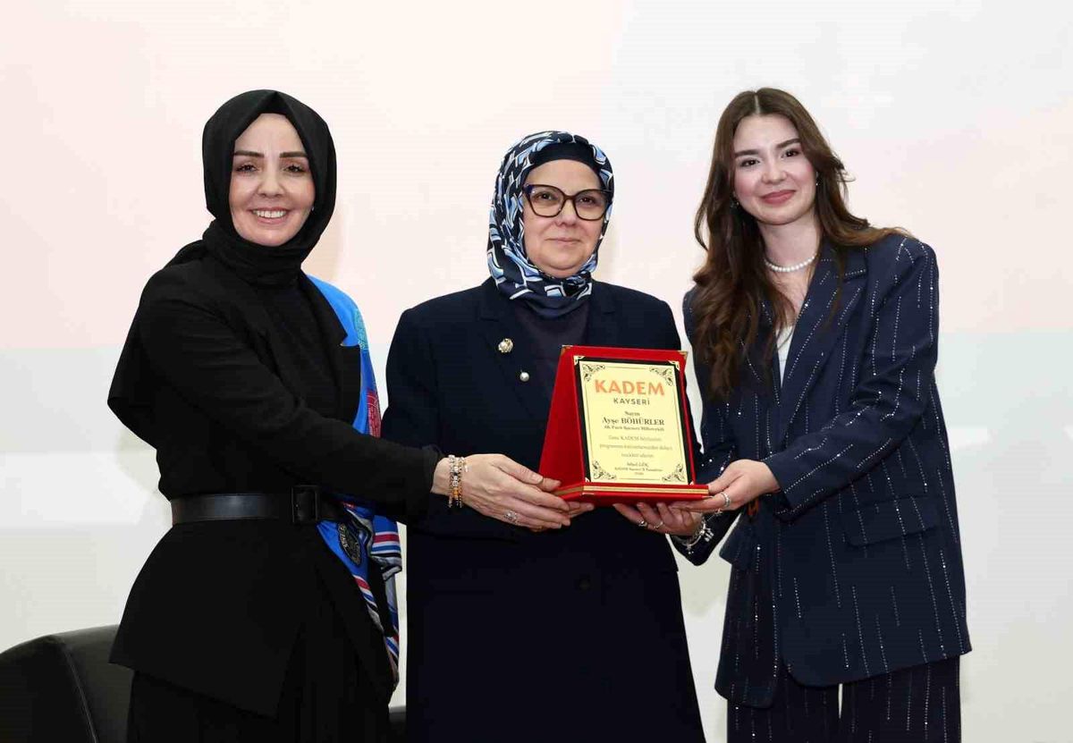 Milletvekili Böhürler, ERÜ'de gençlerle buluştu