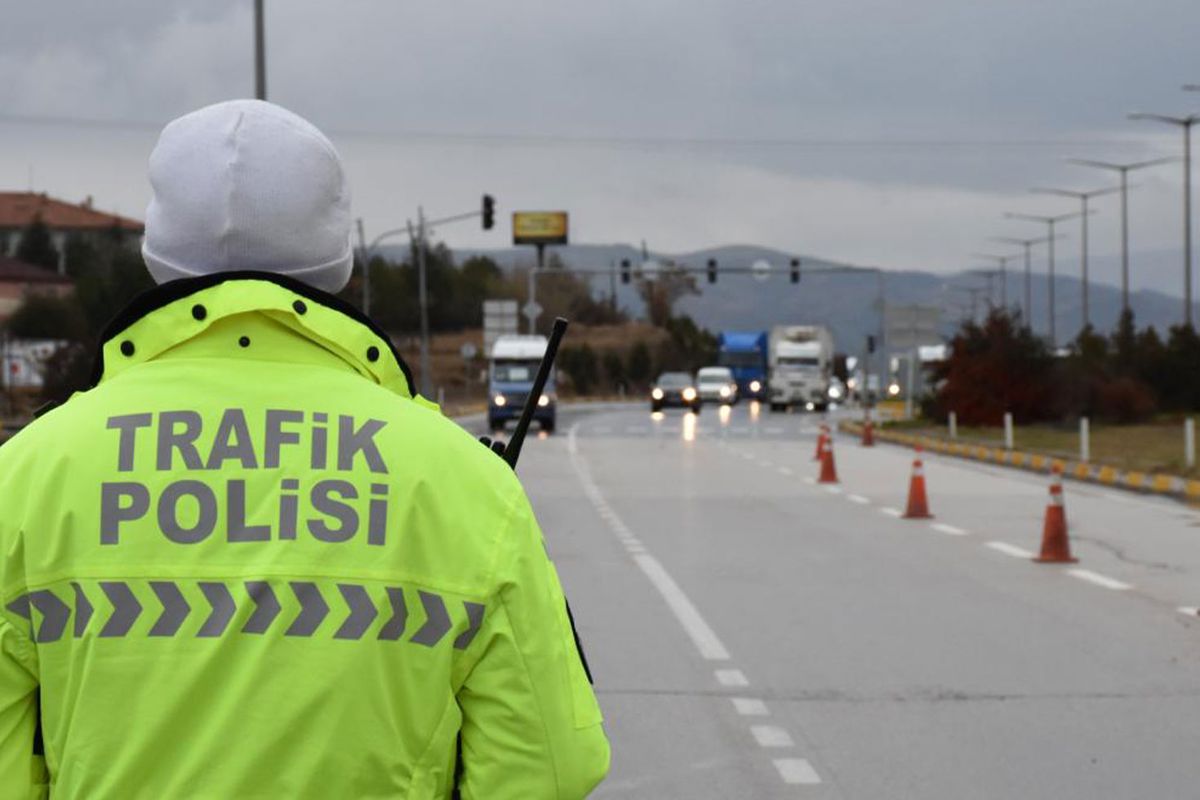 Yeni araç alacaklar dikkat! Bunu yapmayan yandı: Cezası 75 bin TL