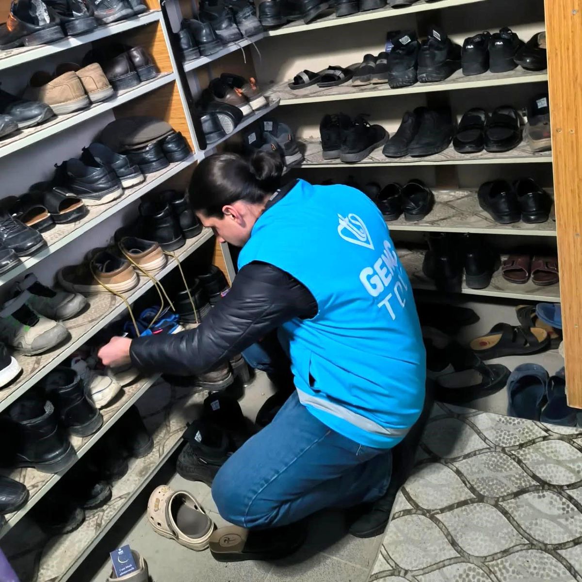 Bayburt'ta çocuklara teravih sürprizi: Ayakkabılarda çikolata