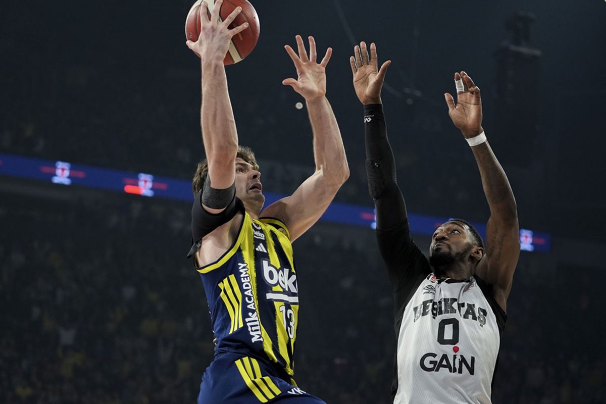 Beşiktaş'ı deviren Fenerbahçe Beko, Türkiye Kupası'nda şampiyon