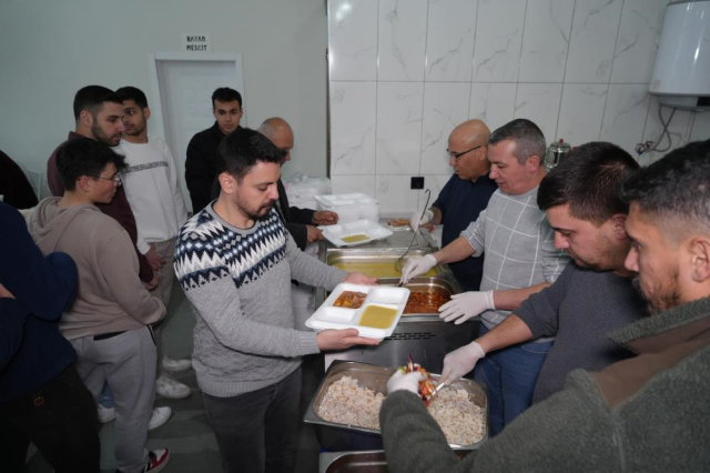 bu koyde ramazan ayinda kimse evinde iftar 19590230 6505 m