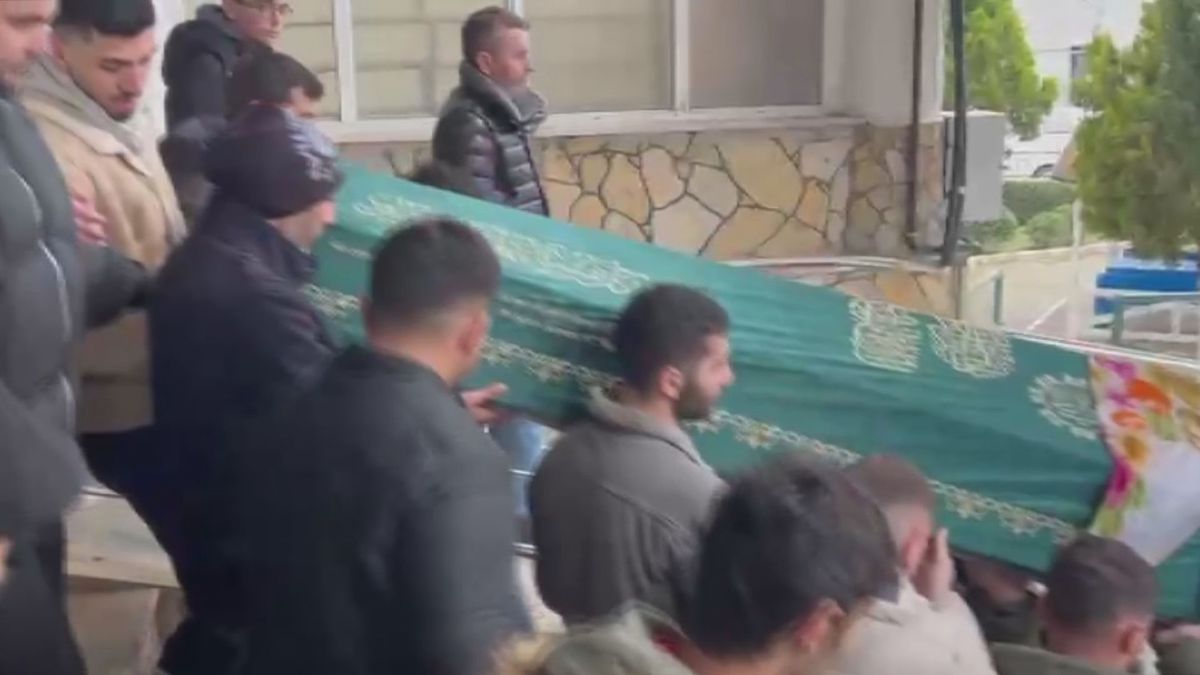 Çatalca'da Eşinin Katlettiği Gülten Ürkmez Son Yolculuğuna Uğurlandı