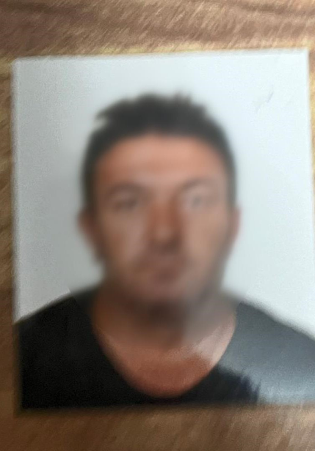 durakta gordugu esini basindan silahla vurarak 19591205 4173 m