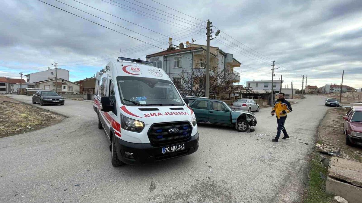 Karaman'da otomobil ile cip çarpıştı: 1 yaralı