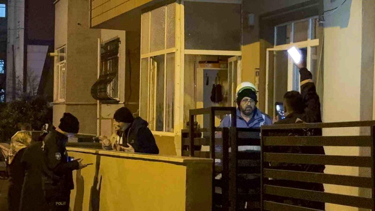 Kombiden çıkan yangın paniğe neden oldu