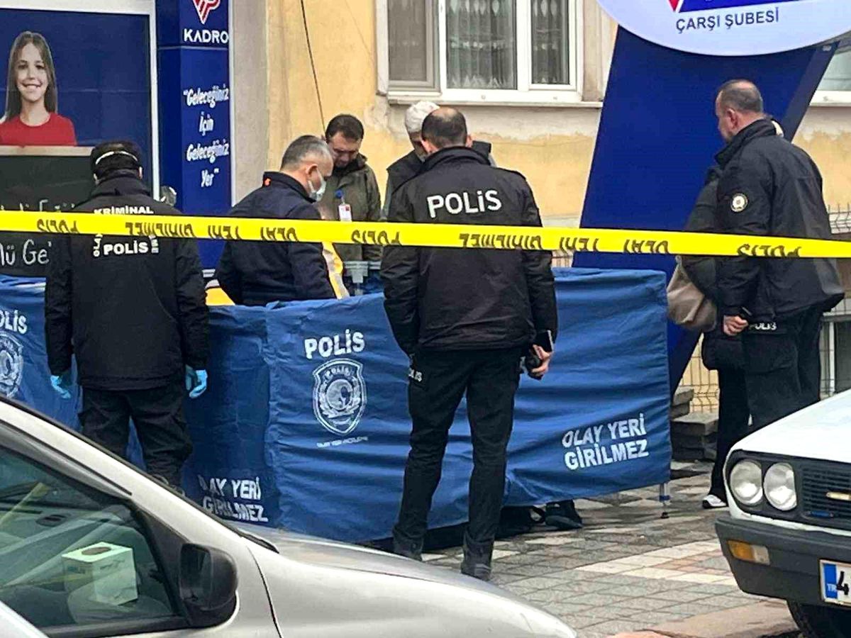 Kütahya'da bir şahıs cadde üzerinde ölü bulundu