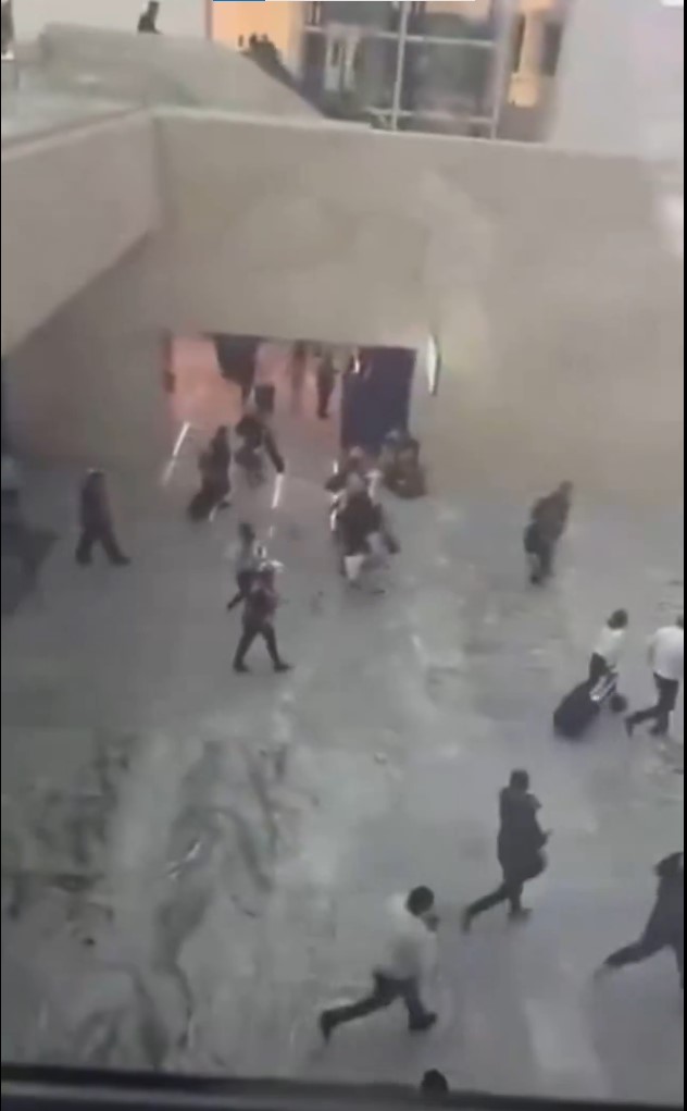 Meksika'da kartel lideri öldürülünce çatışmalar çıktı! ABD'li turistler havalimanında rehin alındı