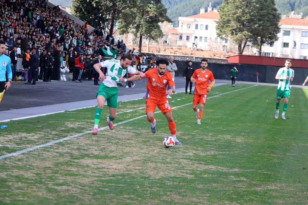 TFF 2. Lig: Muğlaspor: 0 İskendurunspor: 0
