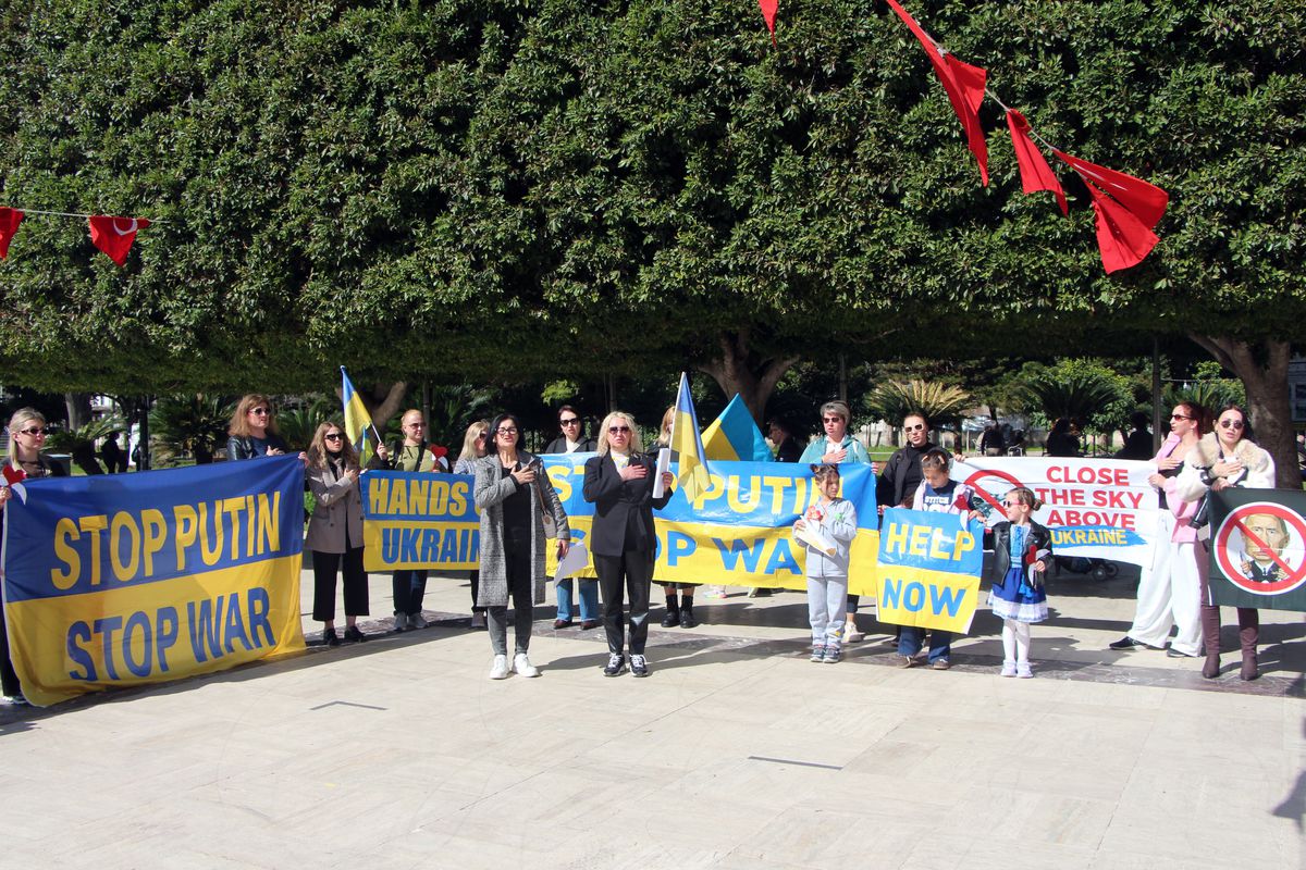 Ukraynalılar, savaşın 4'üncü yılında kaybettiklerini andı