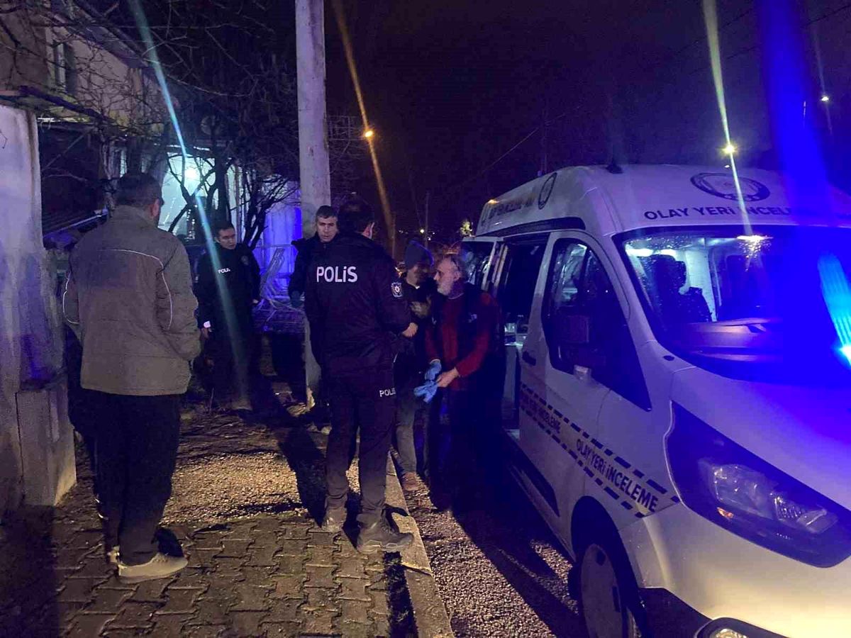 Yalnız yaşayan 78 yaşındaki adam evinde ölü olarak bulundu