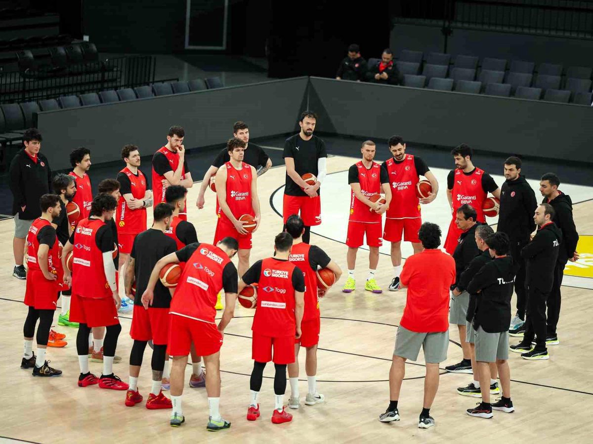 A Milli Erkek Basketbol Takımı, Sırbistan maçı hazırlıklarına başladı