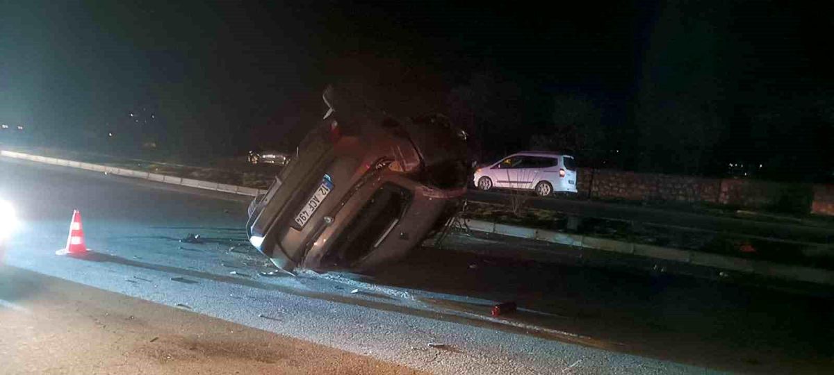 Bingöl'de trafik kazası: 3 Yaralı