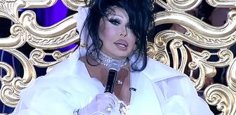 Diva Bülent Ersoy, iftar davetine katıldığı elbiseyle dikkat çekti