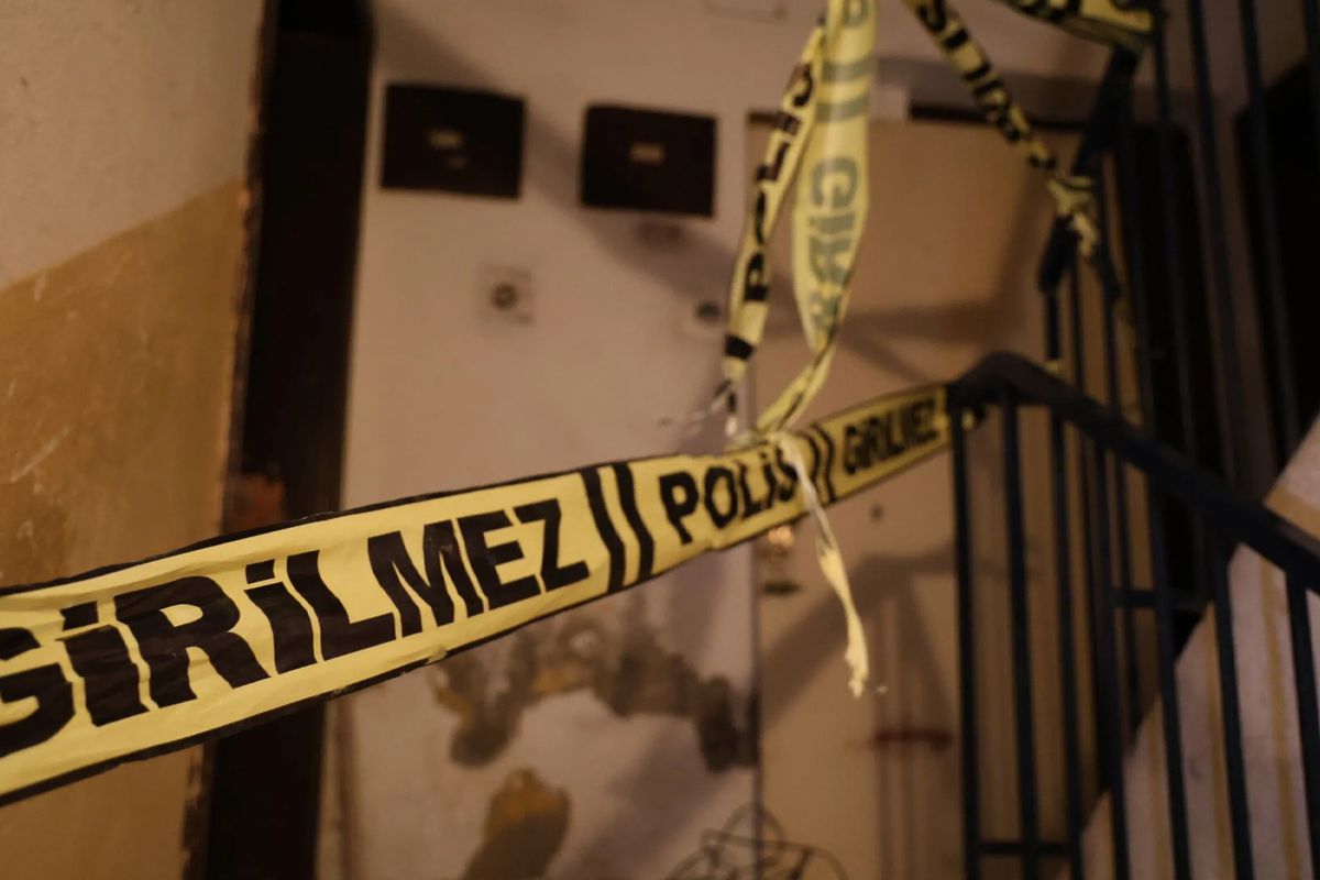 İlçeyi ayağa kaldıran olay! Eşinin kafasına sıkıp aynı silahla intihar etti