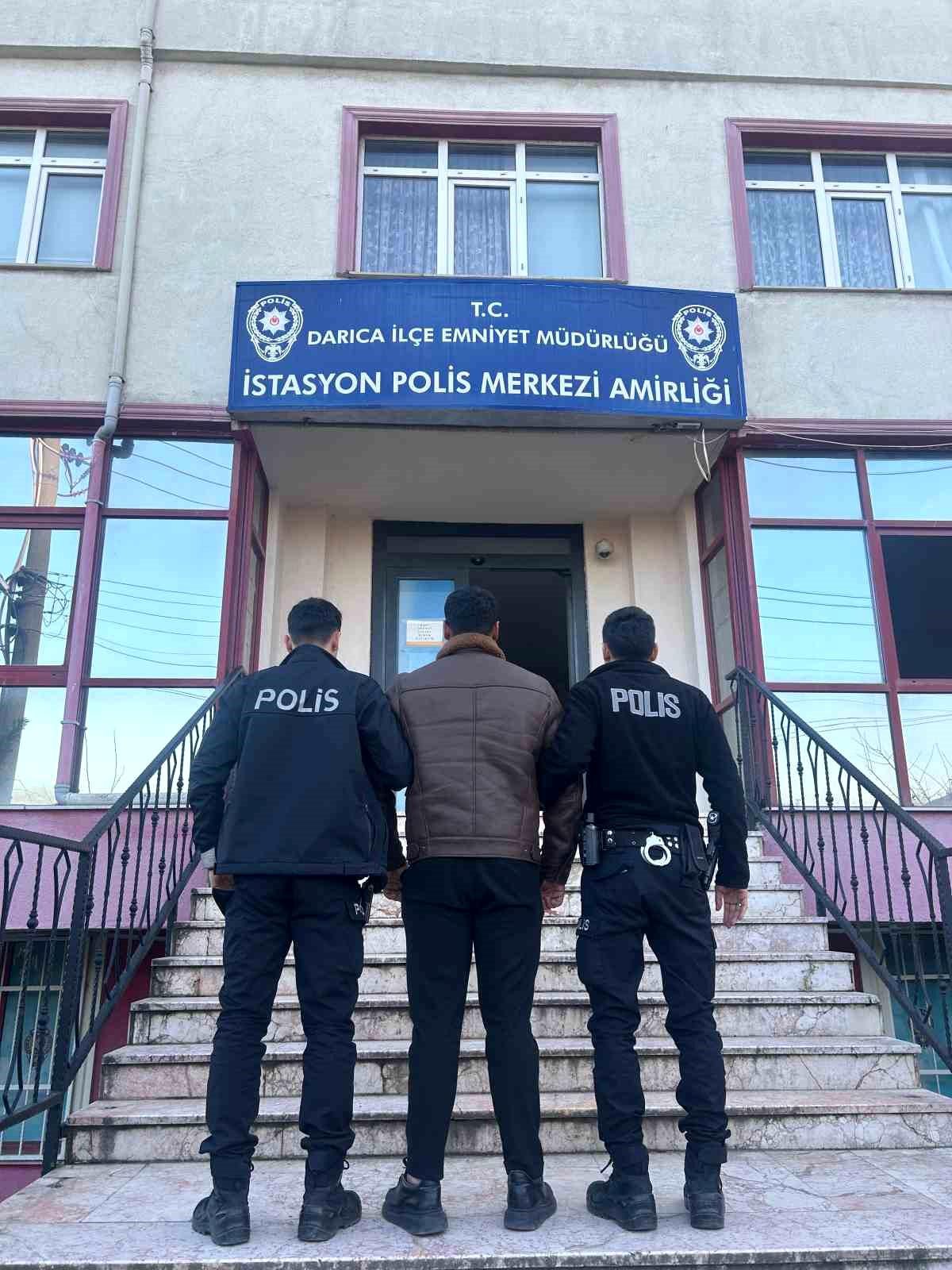 Kocaeli'de husumetlisini bıçaklayan şüpheli tutuklandı