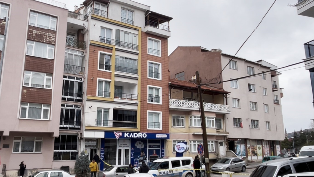 kutahya da bir sahis cadde uzerinde olu bulundu 19592738 8107 m