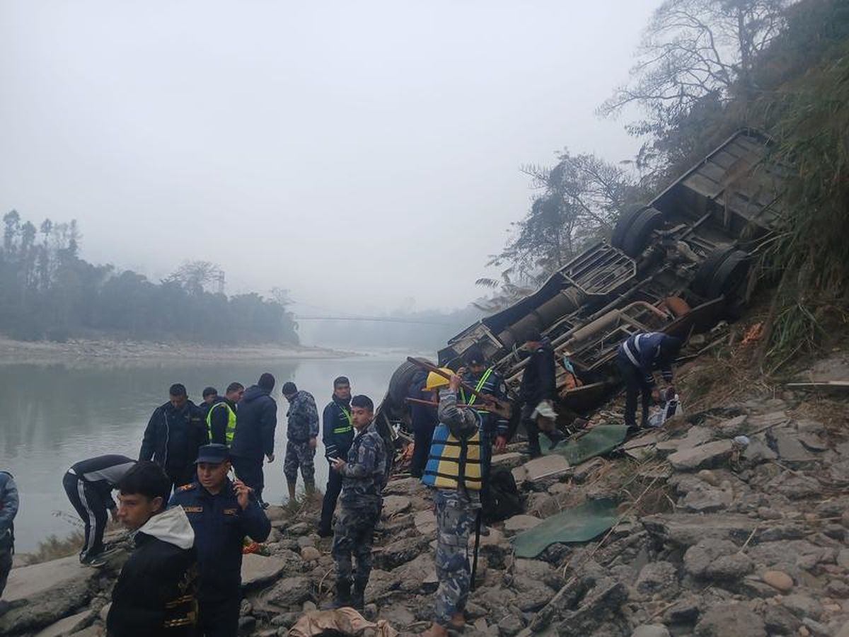 Nepal'de otobüs kazası: 19 ölü / Ek bilgi ve fotoğrafla