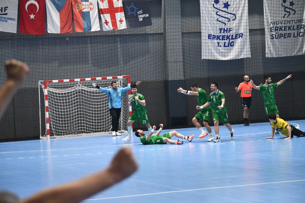 Nilüfer Belediyespor Erkek Hentbol Takımı Avrupa Kupalarında Çeyrek Finale Yükseldi