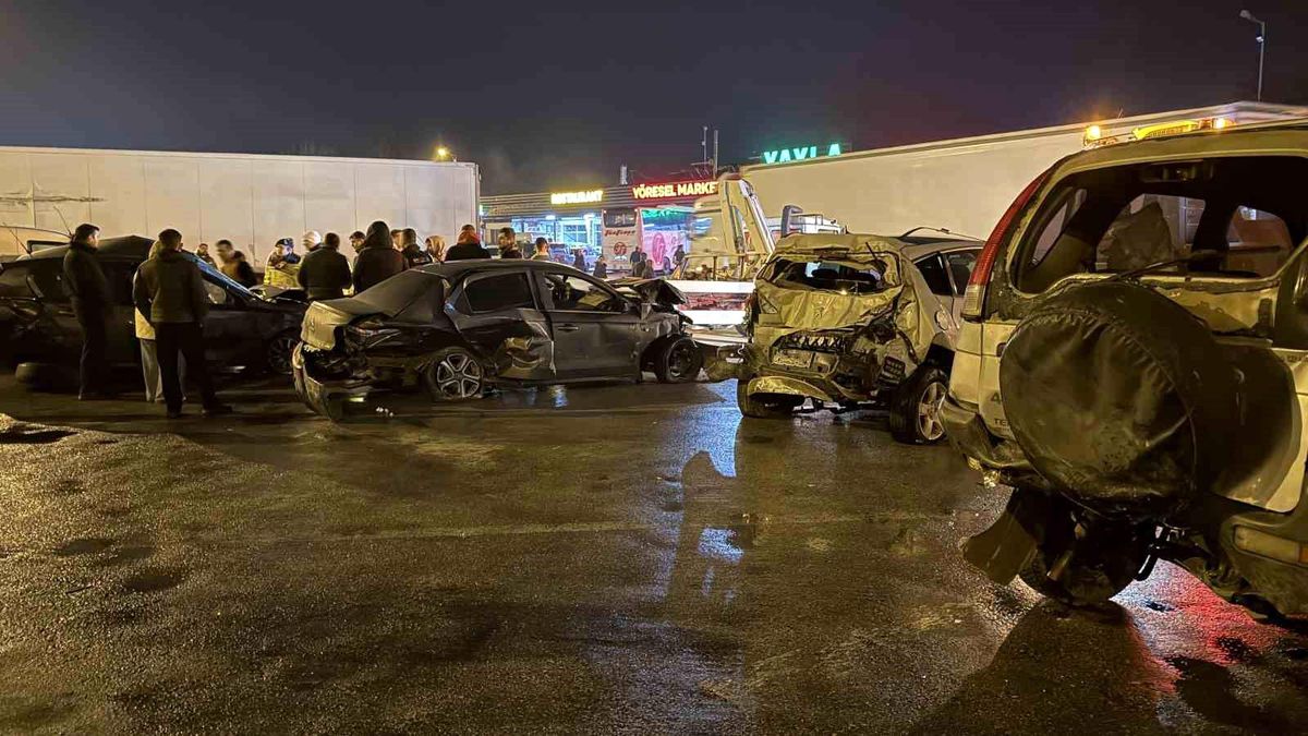 Otoyoldaki feci kazada tır sürücüsü yaşananları anlattı: "Gelen vurdu, giden vurdu"