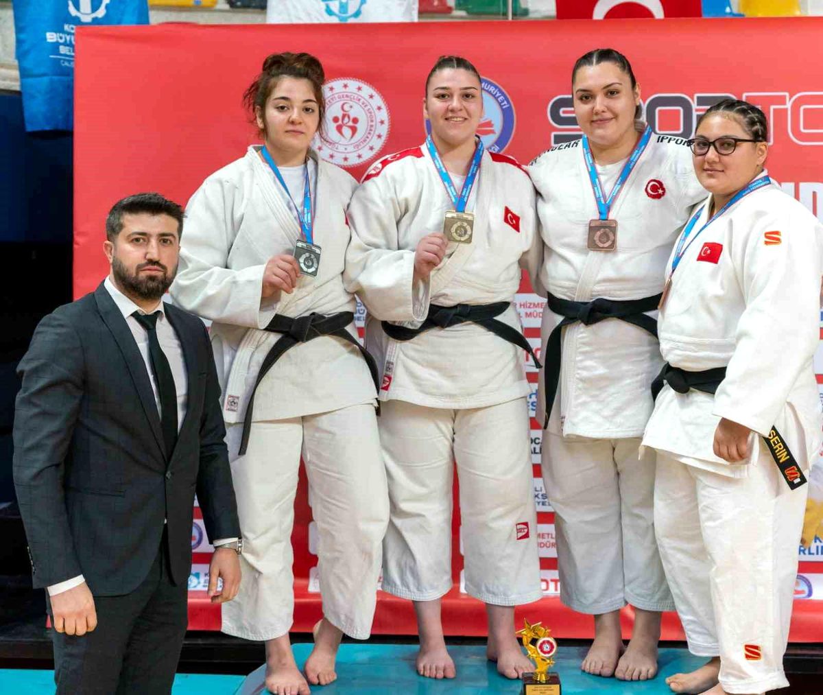Salihlili Duygu Dirgen, Türkiye üçüncüsü oldu