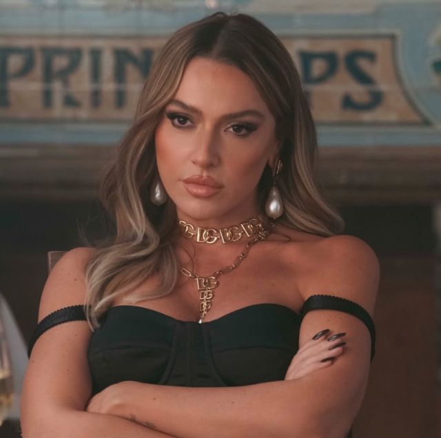 skandal videonun ardindan hadise geri adim atti 19595132 9430 m