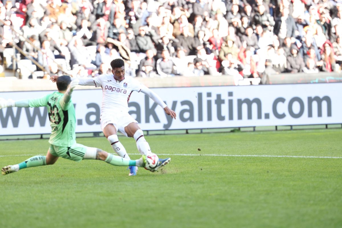 Trabzonspor Gaziantep FK'yı deplasmanda mağlup etti