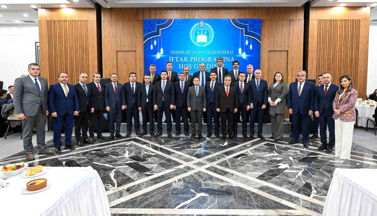 Bakan Gürlek: 'Yargı bağımsızlığı bizim için bir temenni değil, vazgeçilmez bir ilkedir'