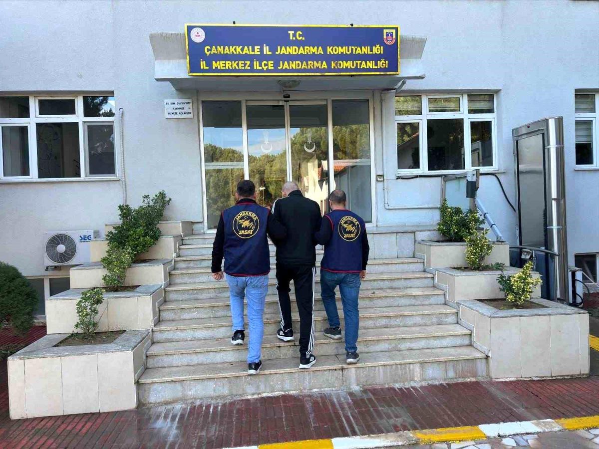 Çanakkale'de çeşitli suçlardan aranan 11 şüpheli tutuklandı