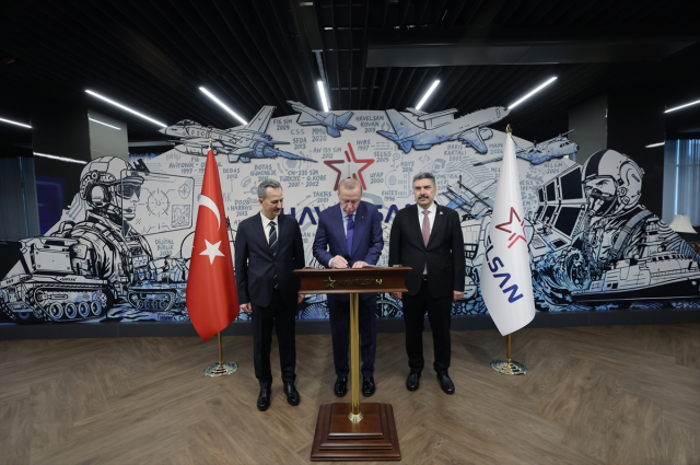 cumhurbaskani erdogan gogsumuzu kabartan 19597680 5203 m