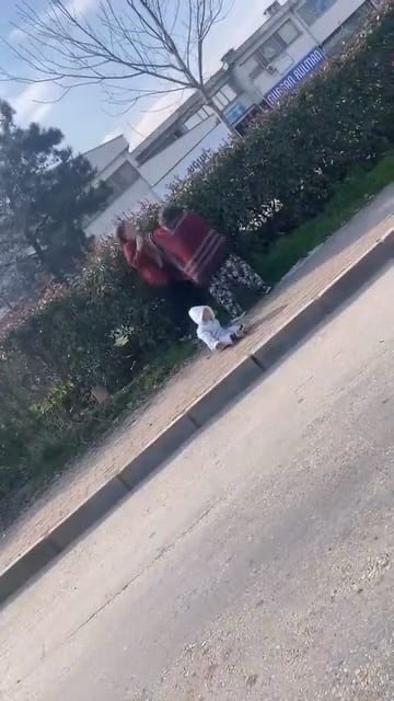 dilenci kadinlarin kavgasi kamerada kucagindaki 19598267 4207 m