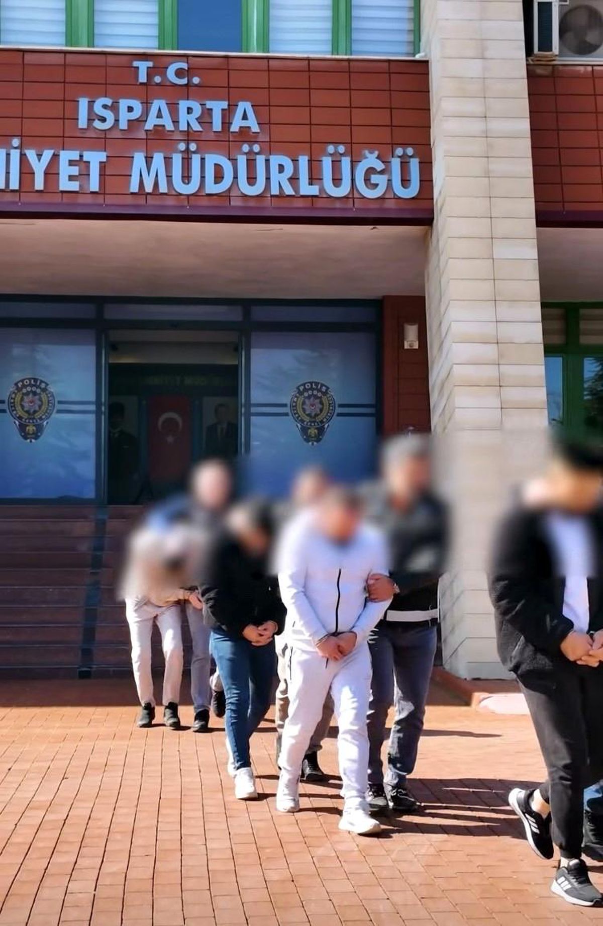 Isparta'da uyuşturucu operasyonu: 2 şüpheli tutuklandı