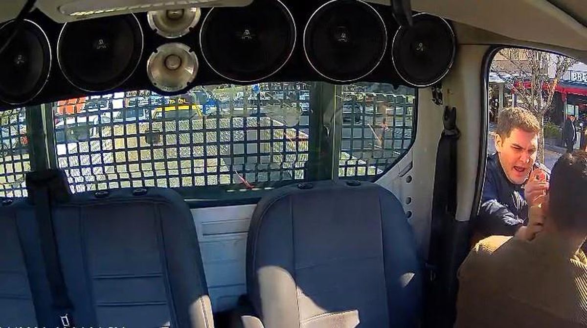 İzmir'de sürücüye darp olayıyla ilgili polislere idari işlem