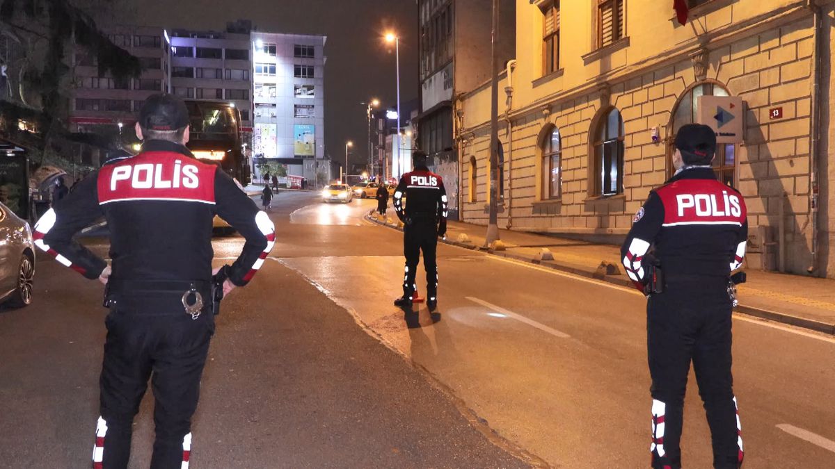 İstanbul'da 'Huzur İstanbul' denetimi: Helikopter destekli operasyon