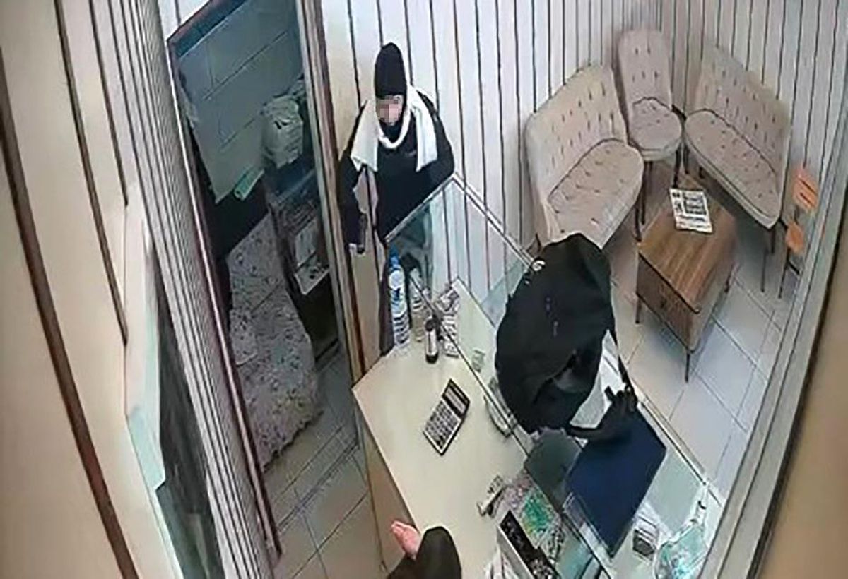 Malatya'da kuyumcu soygunu girişimi kamerada