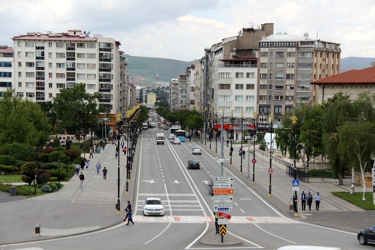 Sivas'ta yılın ilk ayında 696 konut, 111 iş yeri satıldı