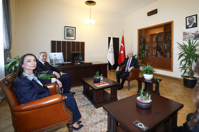 TBMM Başkanı Kurtulmuş, DEM Parti'yi ziyaret etti