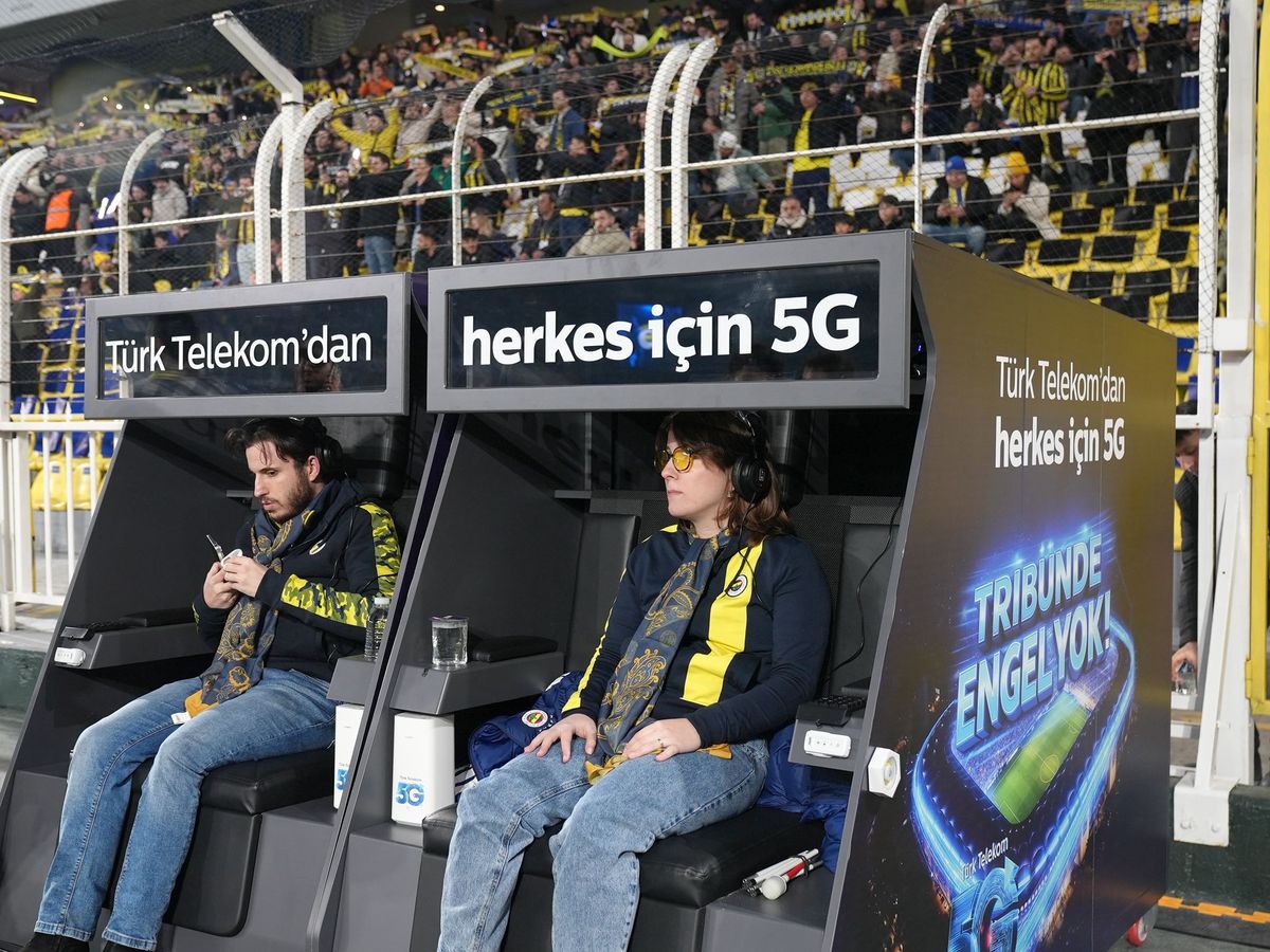 Türk Telekom'dan Dünyada Bir İlk Türk Telekom'dan herkes için 5G: