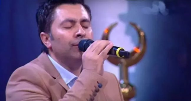 Abdurrahman Önül kimdir? 'Kâbe'de Hacılar Hû Der Allah' ilahisinin bestecisi Abdurrahman Önül kaç yaşında, nereli? Abdurrahman Önül kimdir? 'Kâbe'de Hacılar Hû Der Allah' ilahisinin bestecisi Abdurrahman Önül kaç yaşında, nereli?