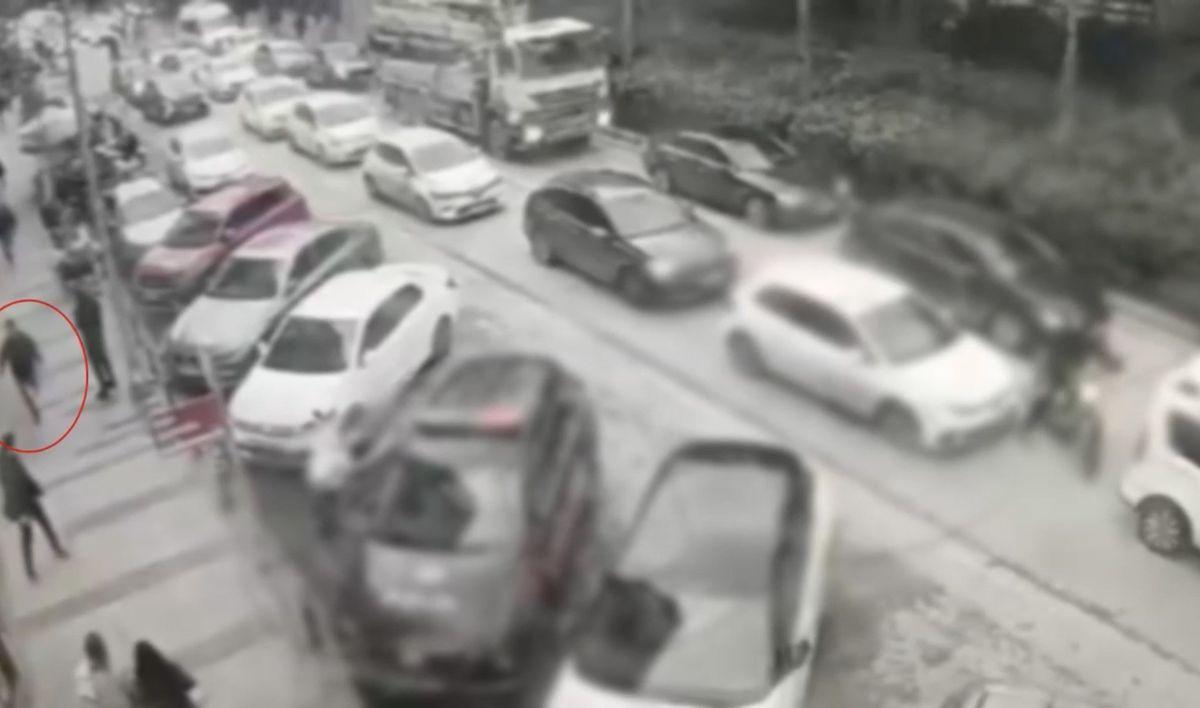 Aranan hükümlü yapay zekayla fotoğrafını değiştirip kimlik çıkarmış; eşinin dövmesindeki isimden yakalandı